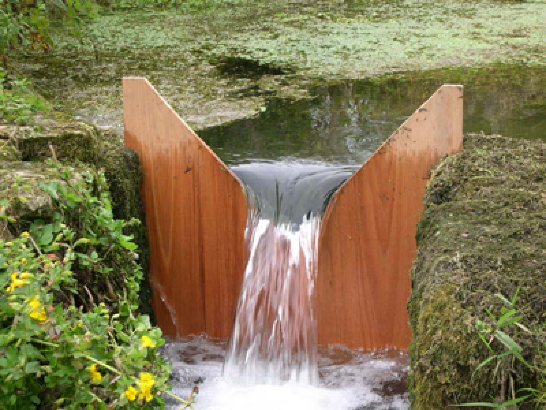 wooden 90 degree v-notch weir palte