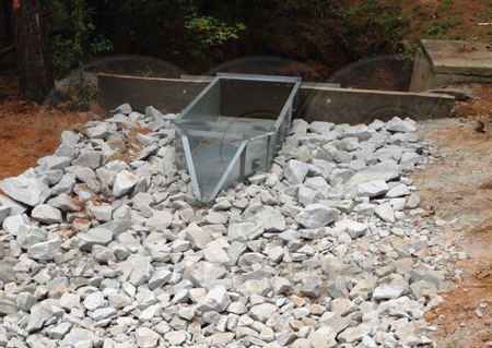 Above grade aluminum H flume