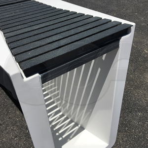 support under grating installed over a Parshall flume